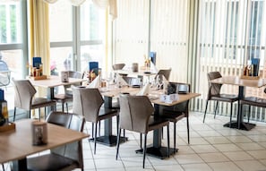 Almoço e jantar