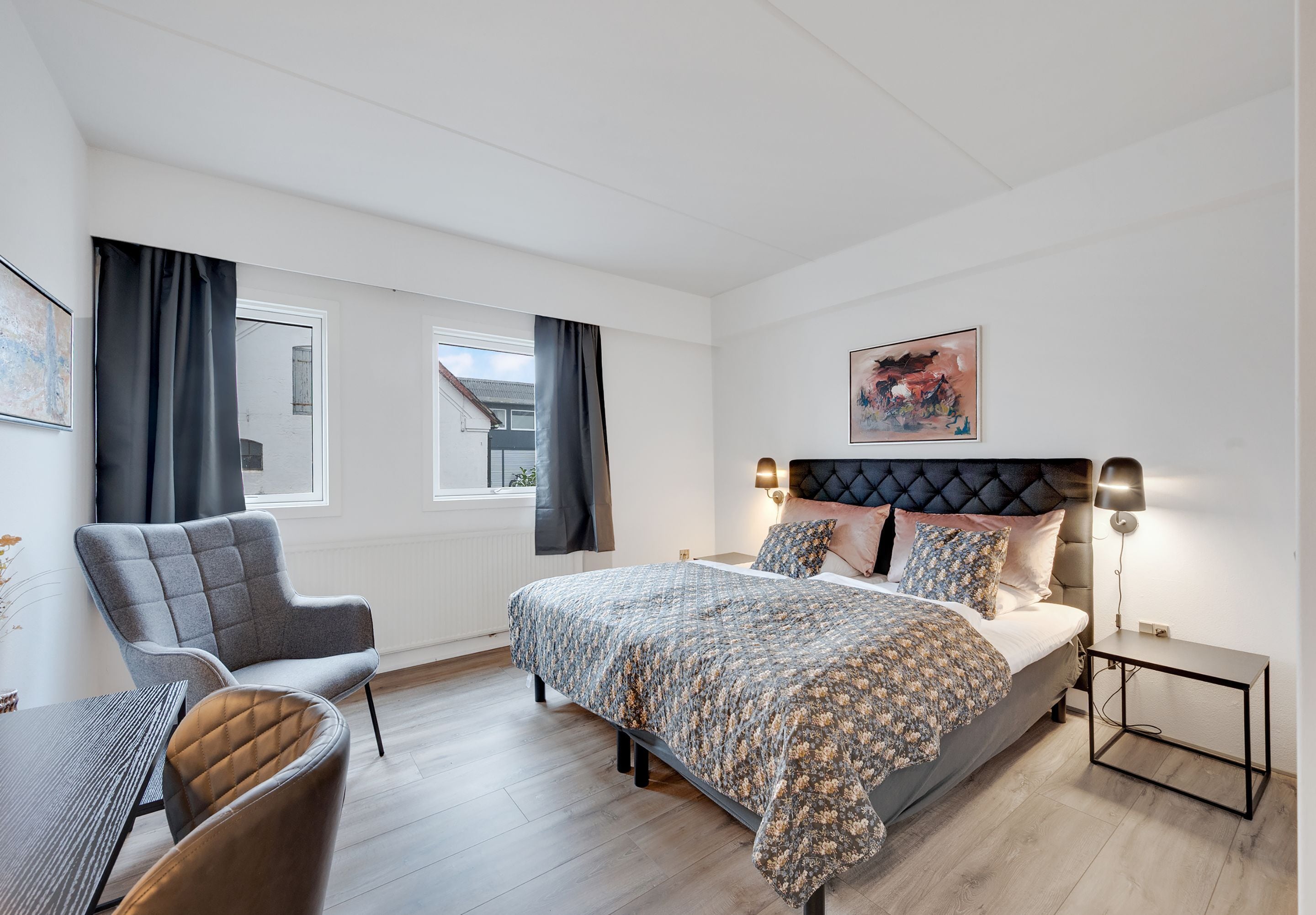 Rom – standard | Skrivebord, lydisolert, barnesenger og wi-fi (inkludert)