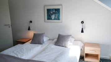 Standardværelse | Allergivenligt sengetøj, skrivebord, mørklægningsgardiner