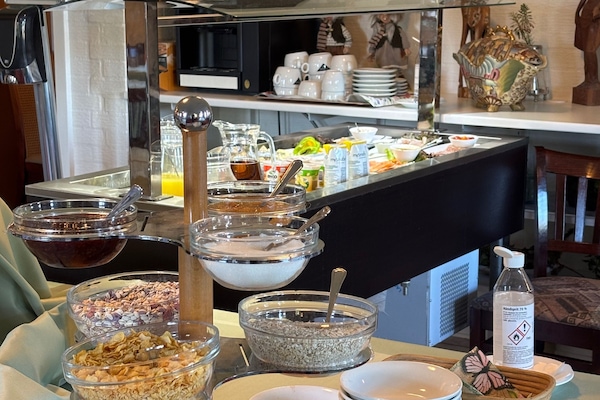 Morgenmad (100.00 DKK pr. person)