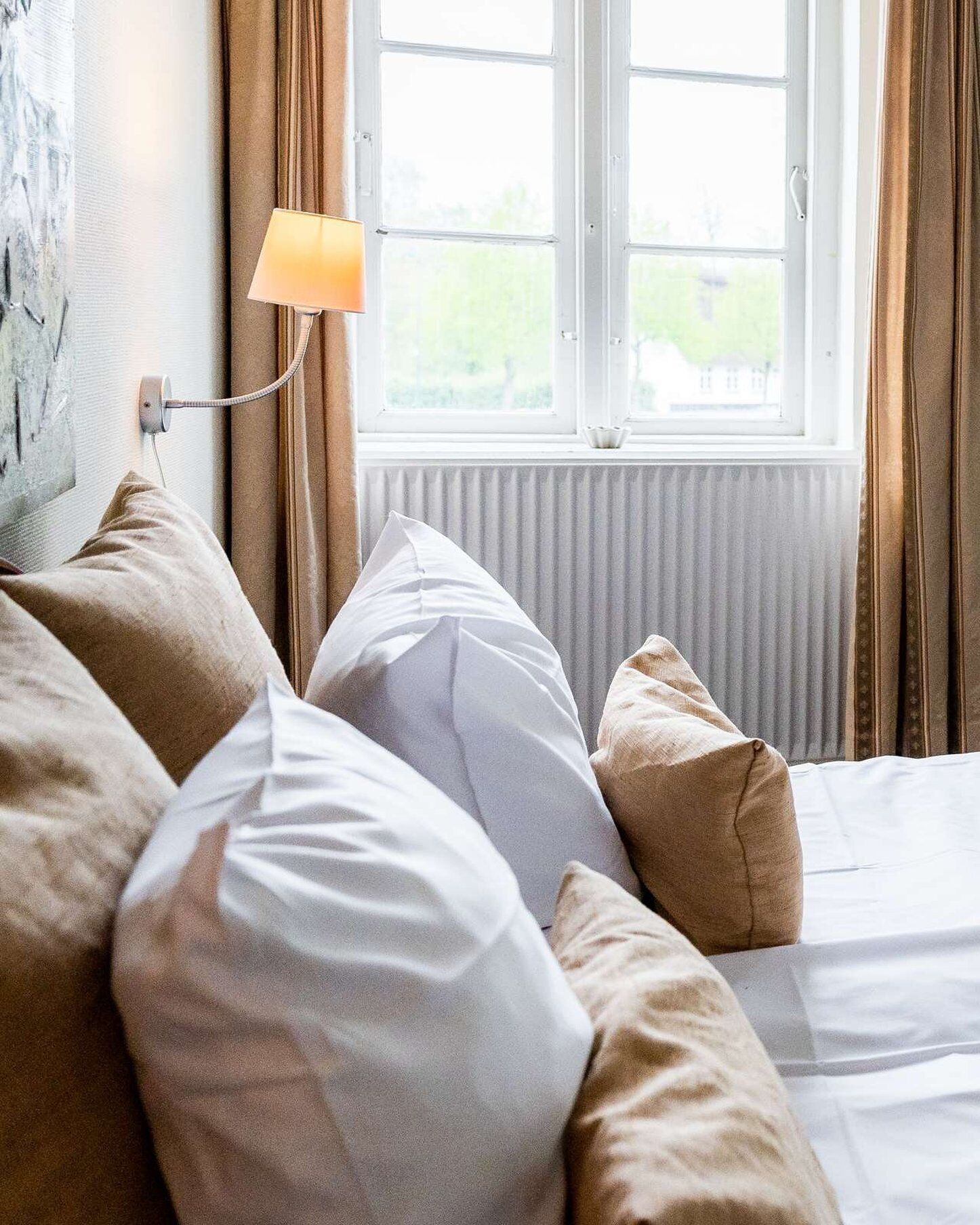 Desk, free cots/infant beds, rollaway beds, free WiFi