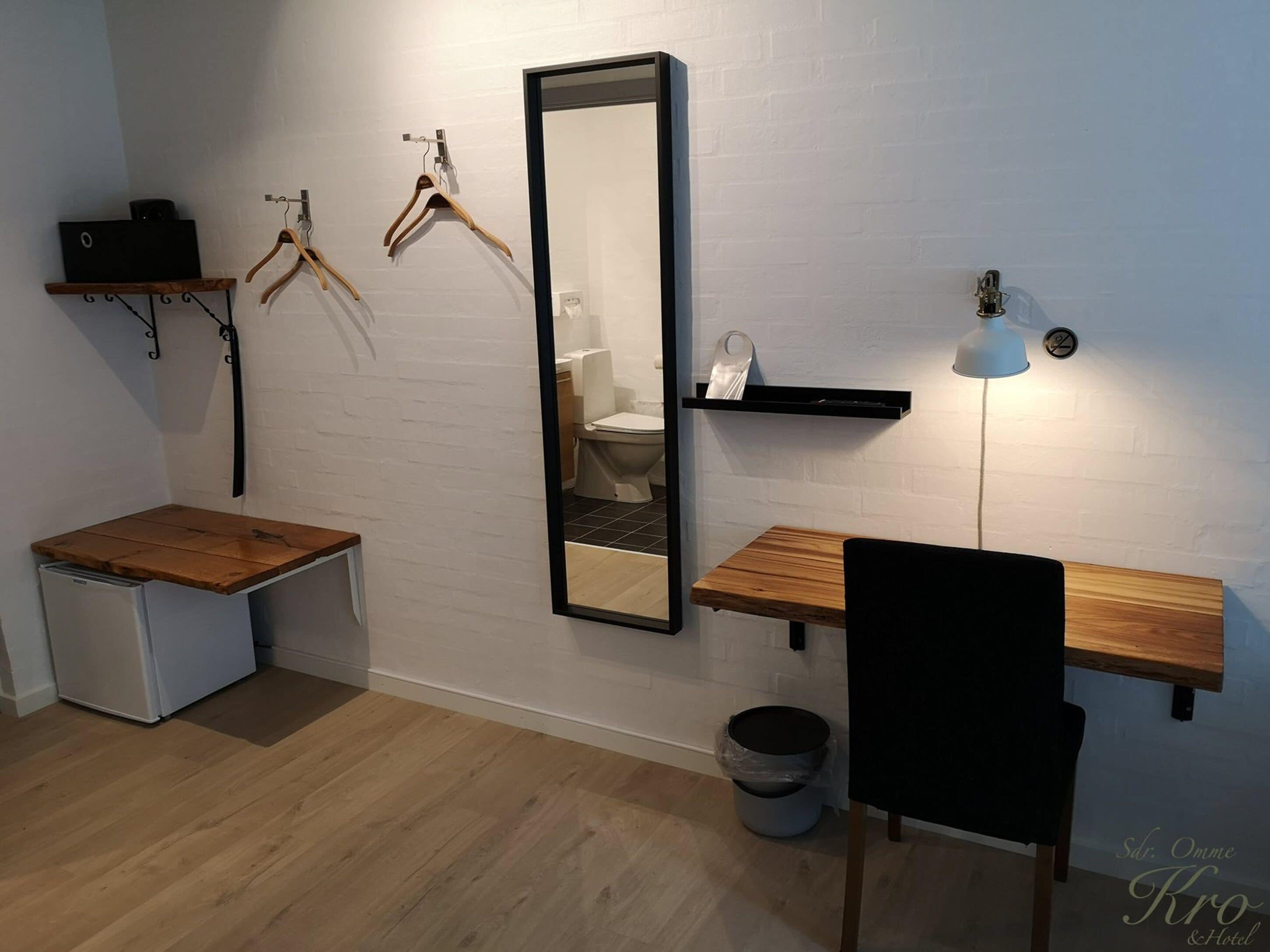 comfort quadruple room | in-room safe, desk, soundproofing, free wifi