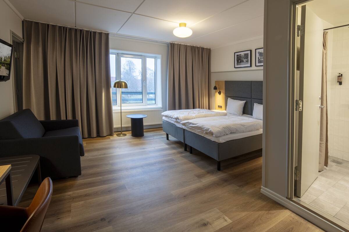 in-room safe, desk, iron/ironing board, free wifi