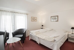 Hypo-allergenic bedding, individually decorated, individually furnished