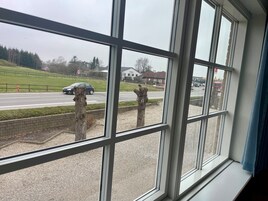 基础双床房, 1 间卧室 | 办公桌、免费 WiFi、床单