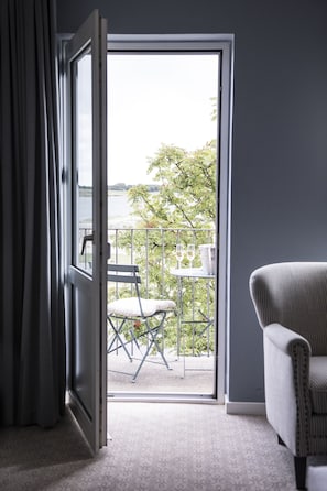 Superior-Doppelzimmer, 1 Queen-Bett, Meerblick | Zimmersafe, Schreibtisch, Babybetten, kostenloses WLAN