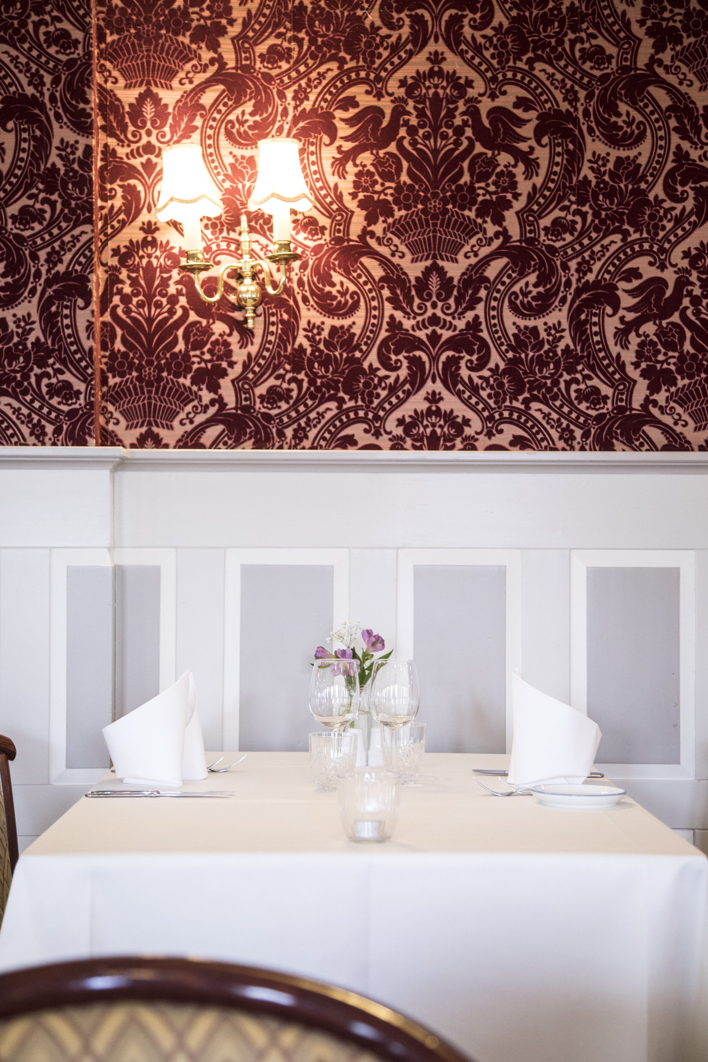 dinner and brunch served, international cuisine