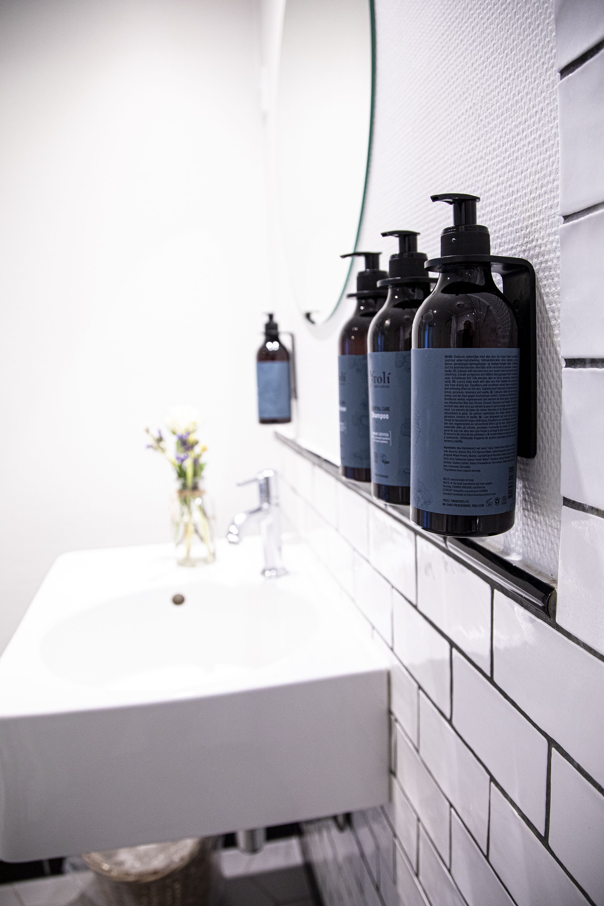 superior double room, 1 queen bed, sea view | bathroom | shower, towels