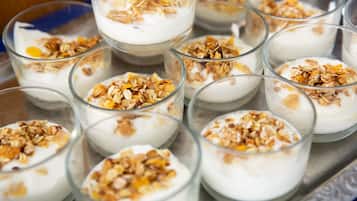 Ilmainen päivittäinen mannermainen aamiainen