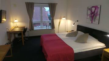 Standard Room | Desk, blackout curtains, free cots/infant beds, rollaway beds