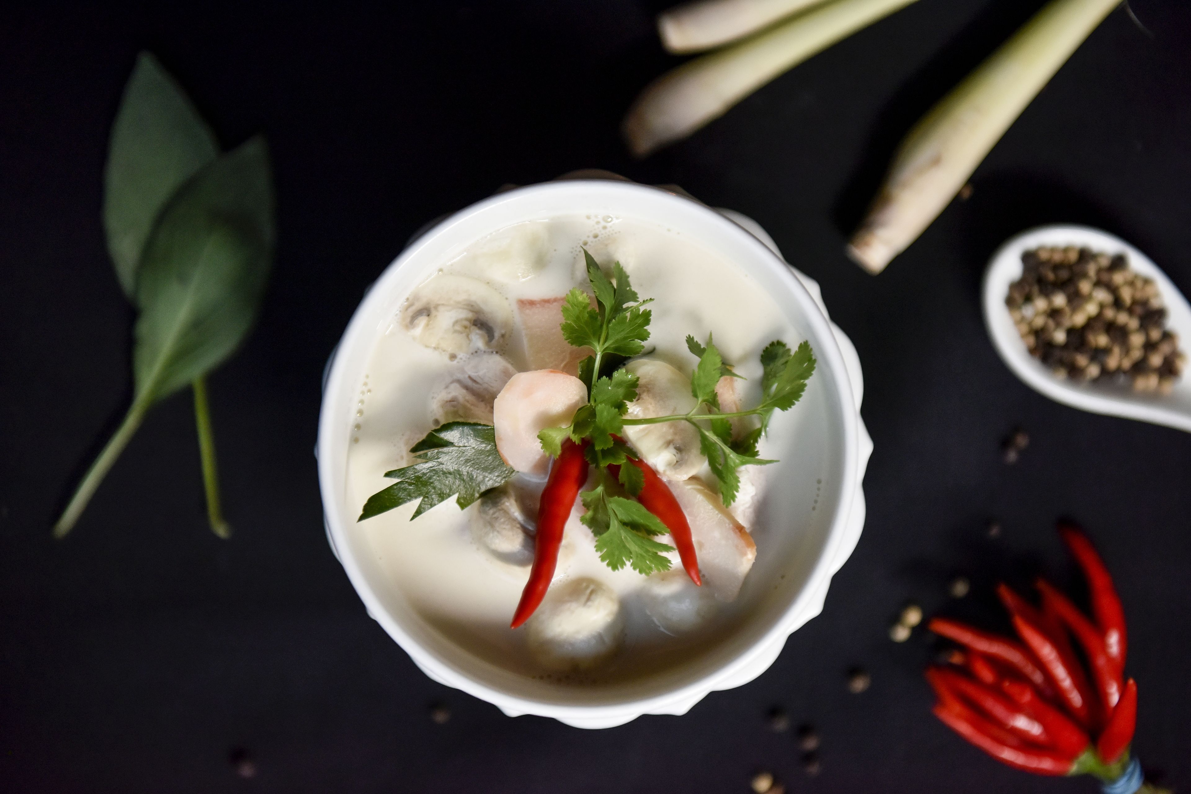 2 restaurants servant le dîner et le souper