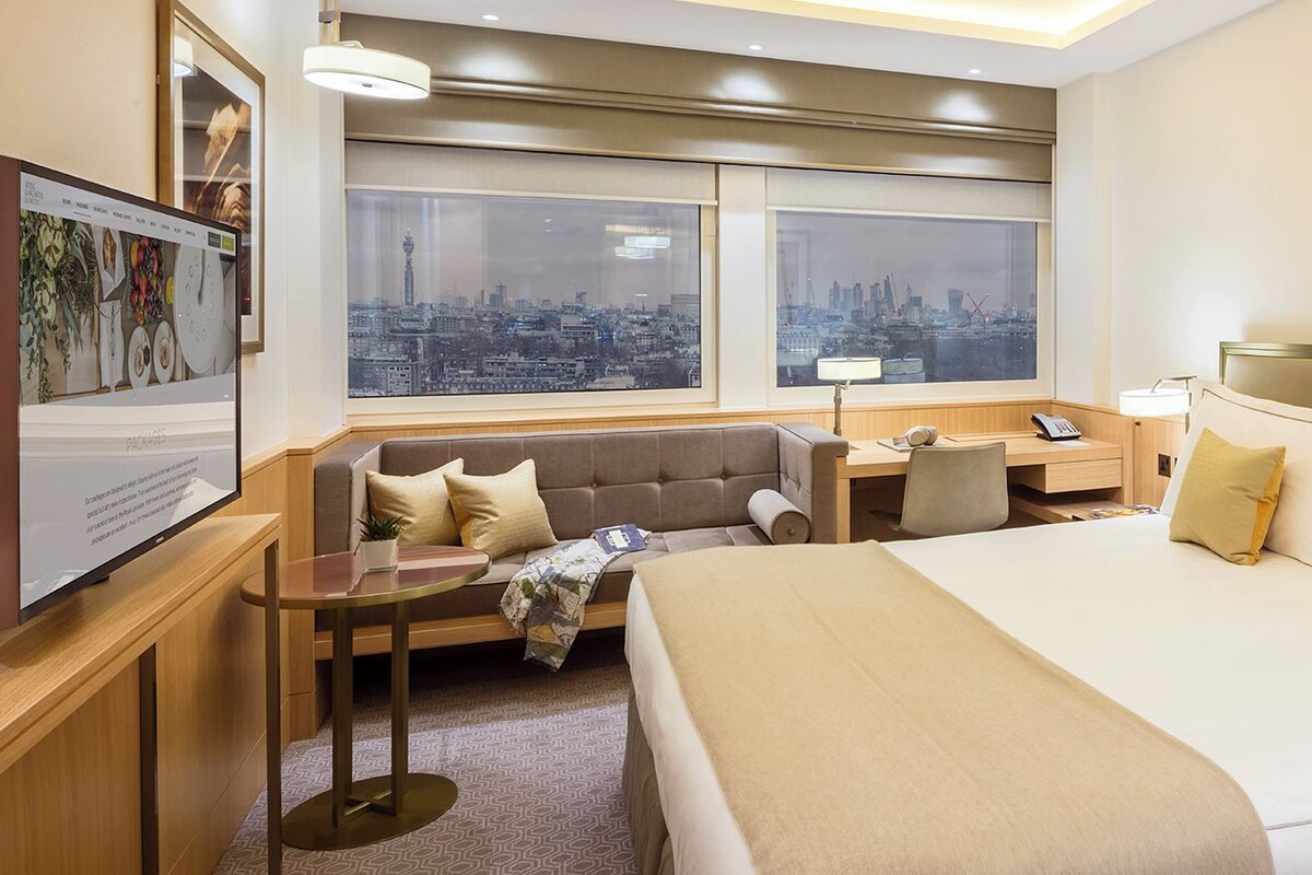 Premium bedding, minibar, in-room safe, desk