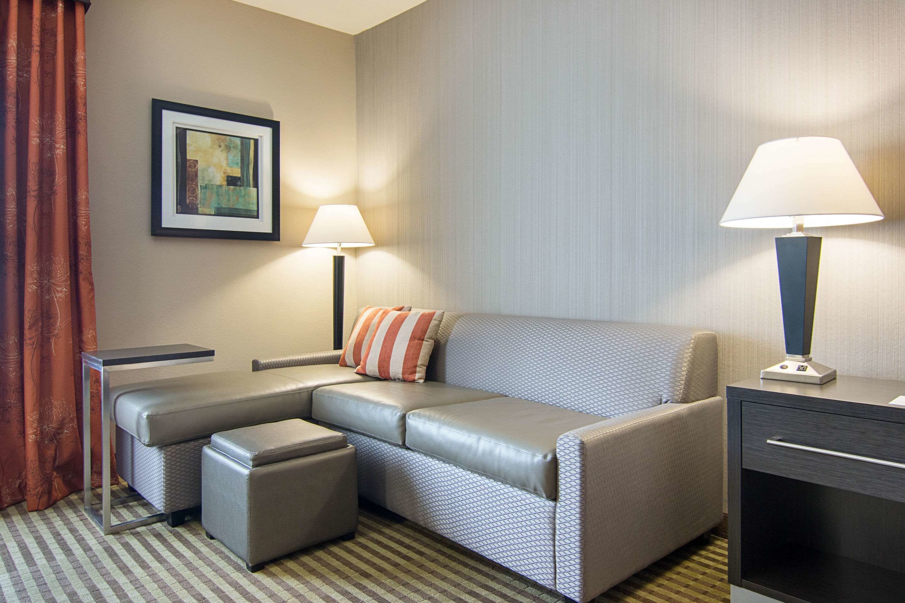 desk, iron/ironing board, rollaway beds, free wifi