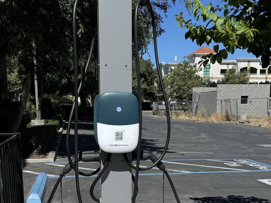 Stesen pengecasan kenderaan elektrik