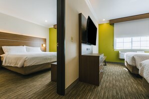 Suite, 1 Bedroom, Non Smoking | Pillow-top beds, in-room safe, desk, laptop workspace - Holiday Inn Express & Suites Davis - University Area by IHG (Davis)