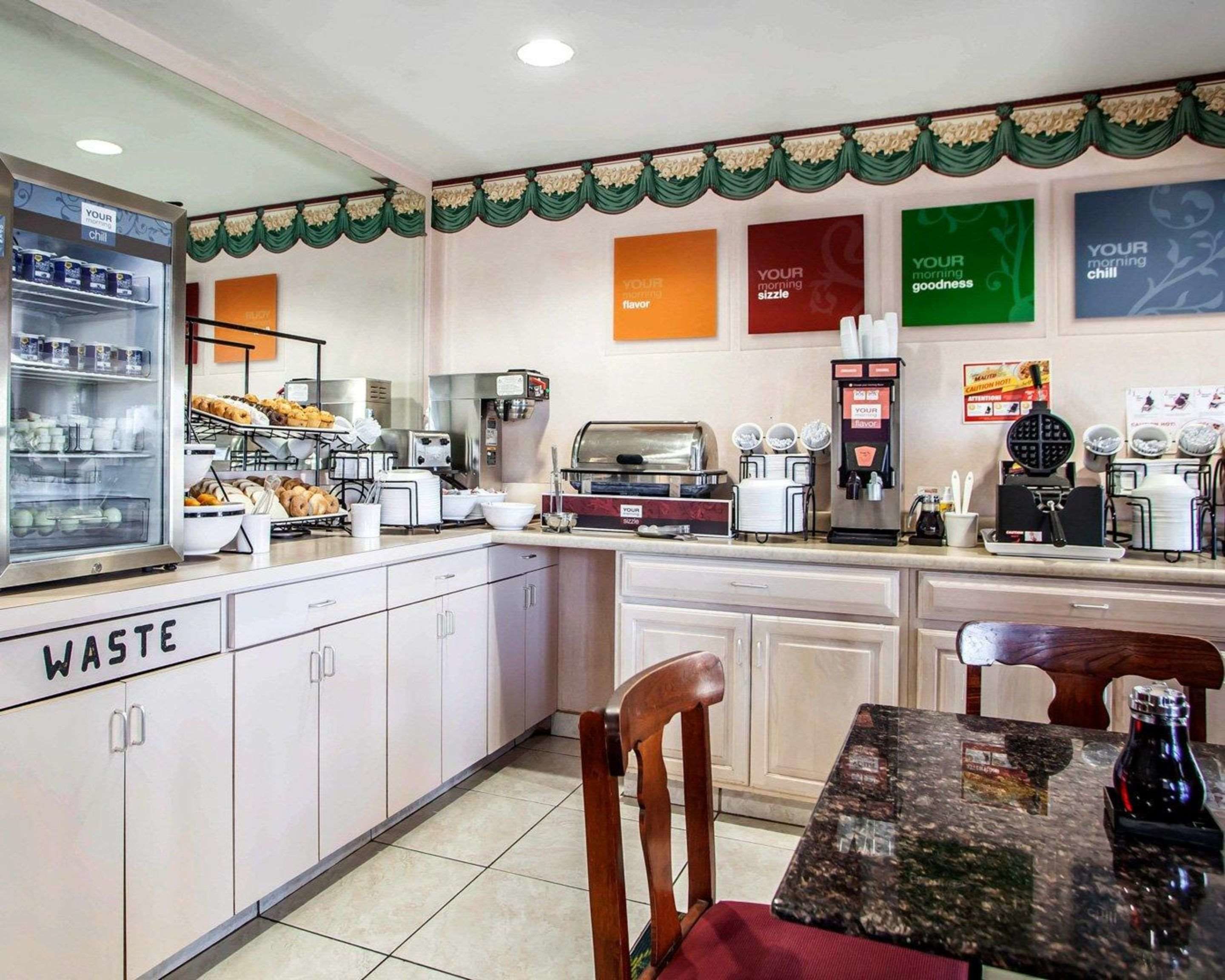 Free daily continental breakfast