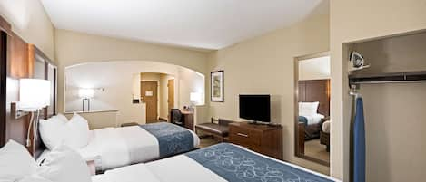 Suite, 2 Queen Beds, Non Smoking