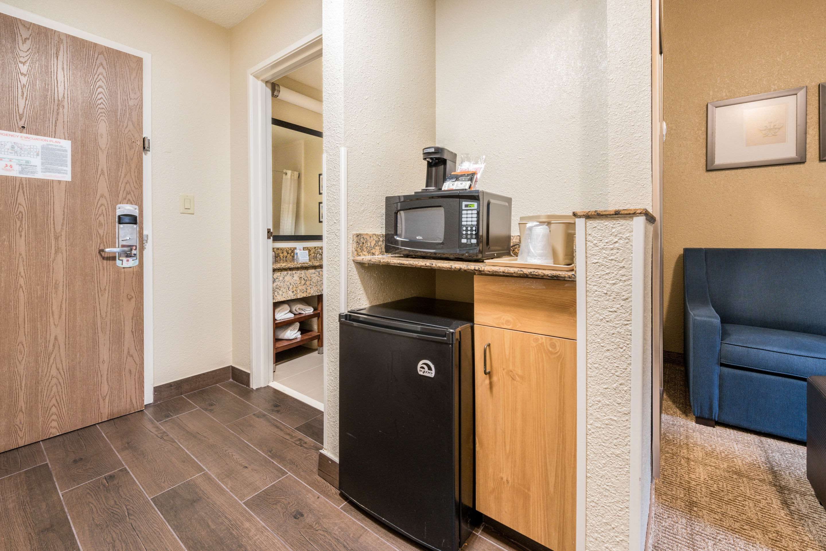 suite, 1 king bed with sofa bed, accessible, non smoking | premium bedding, pillow-top beds, desk, laptop workspace