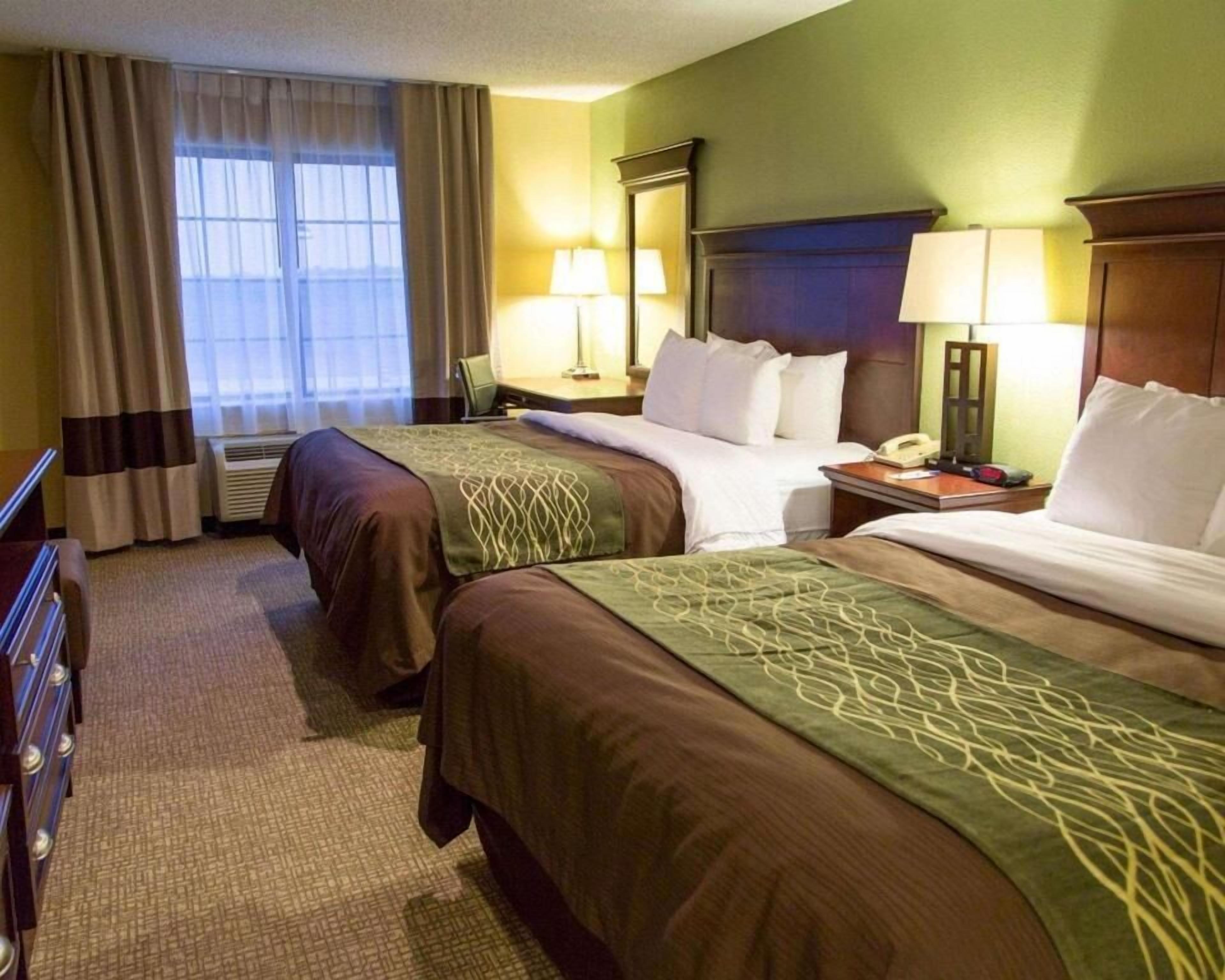 Down duvets, free WiFi, bed sheets