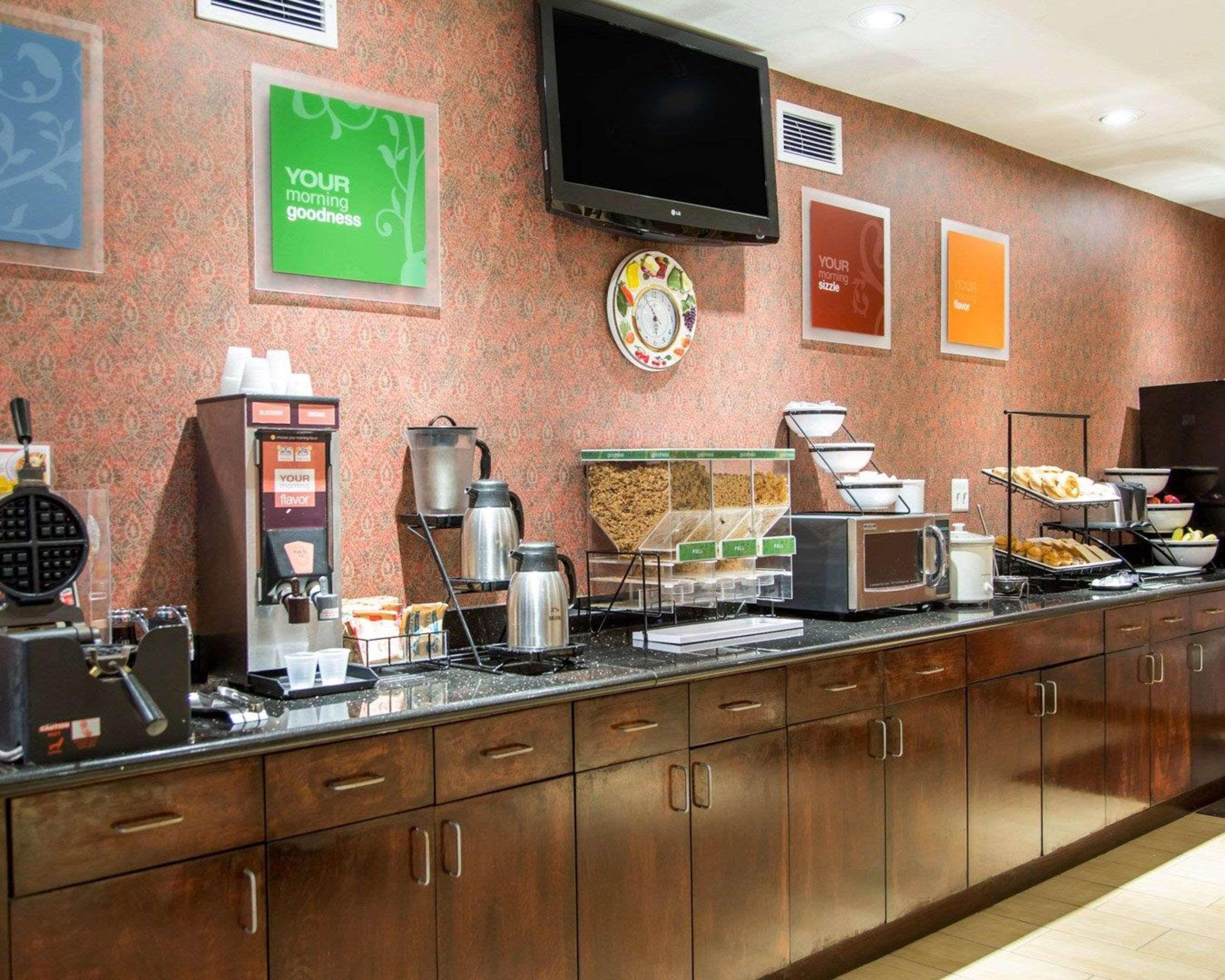 Desayuno de autoservicio incluido todos los días