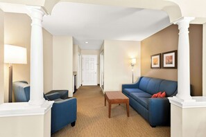 Suite, 1 King Bed | Premium bedding, in-room safe, desk, iron/ironing board