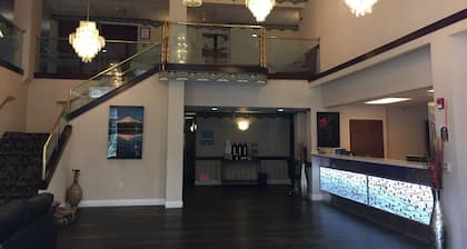 Portland Suites Airport East