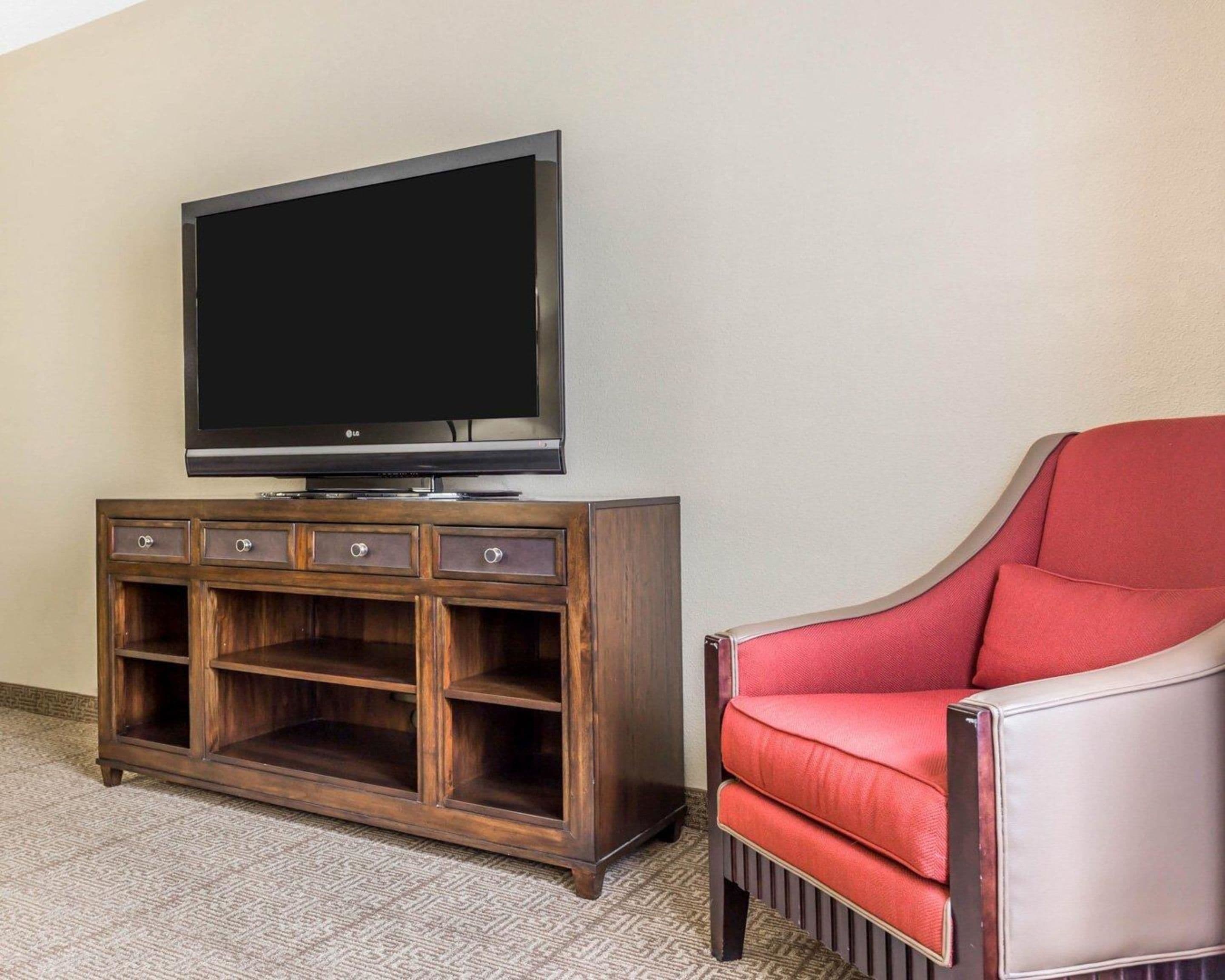 blackout curtains, iron/ironing board, free cots/infant beds