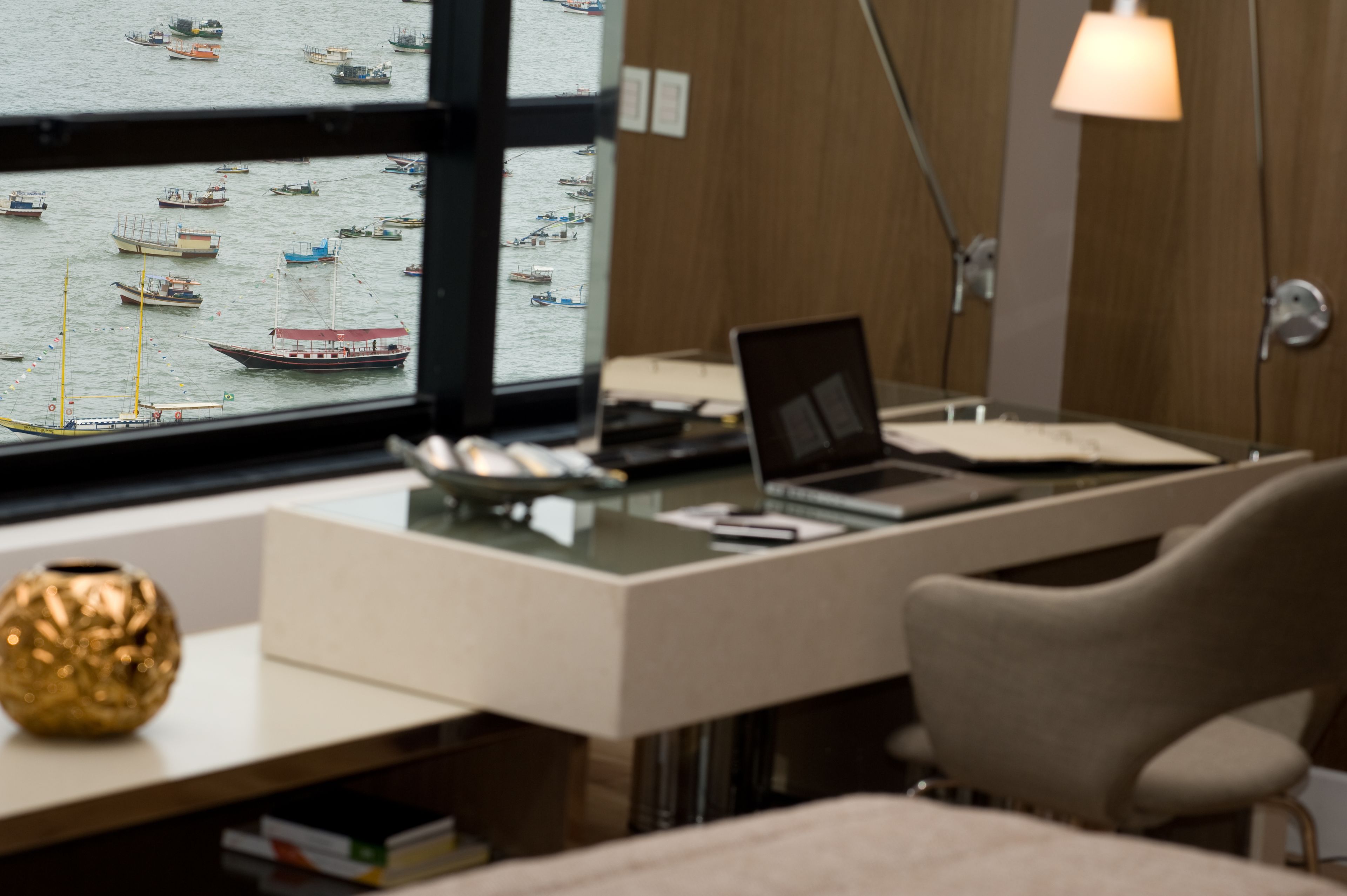 executive suite | in-room business centre