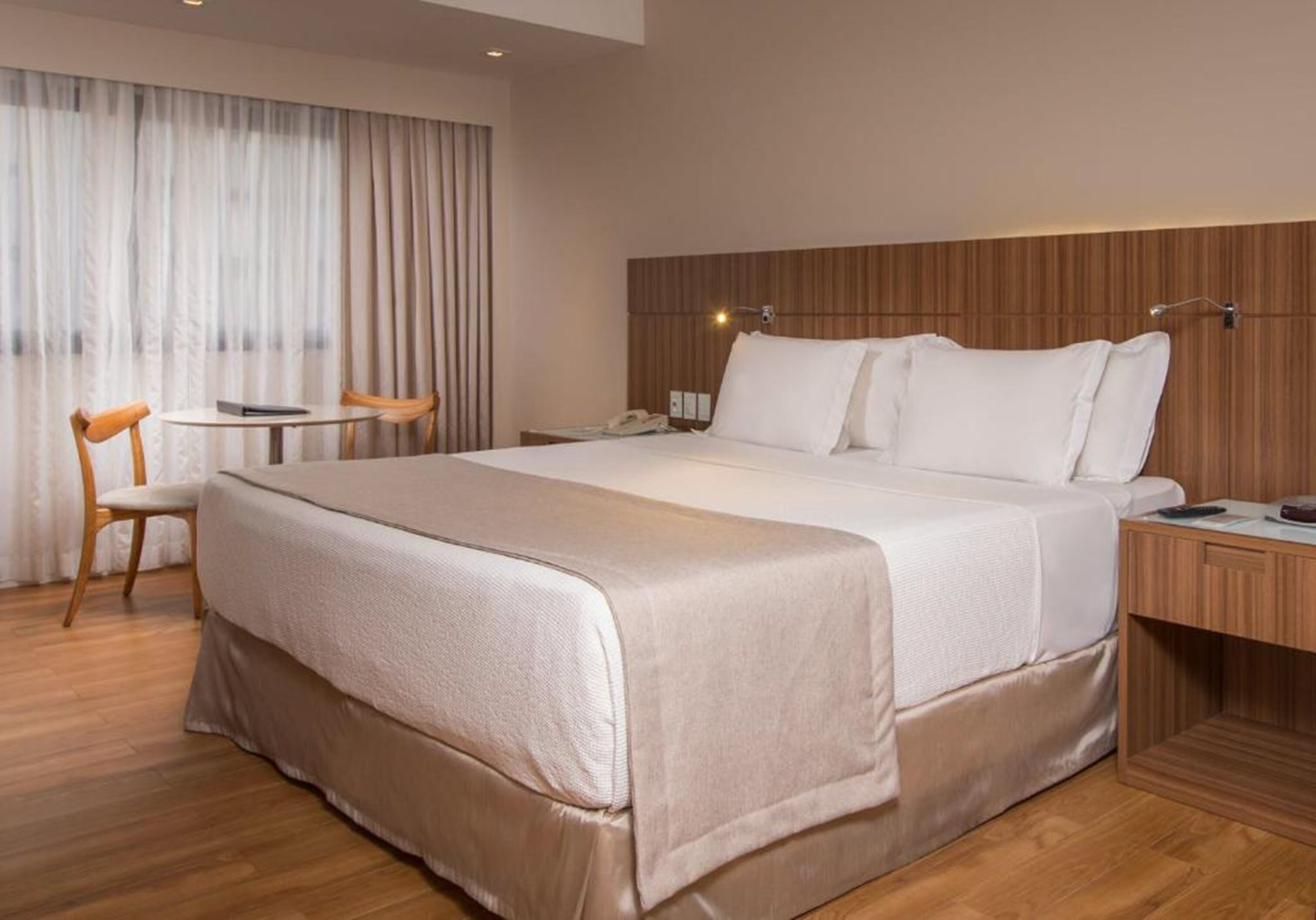 Minibar, in-room safe, individually decorated, individually furnished