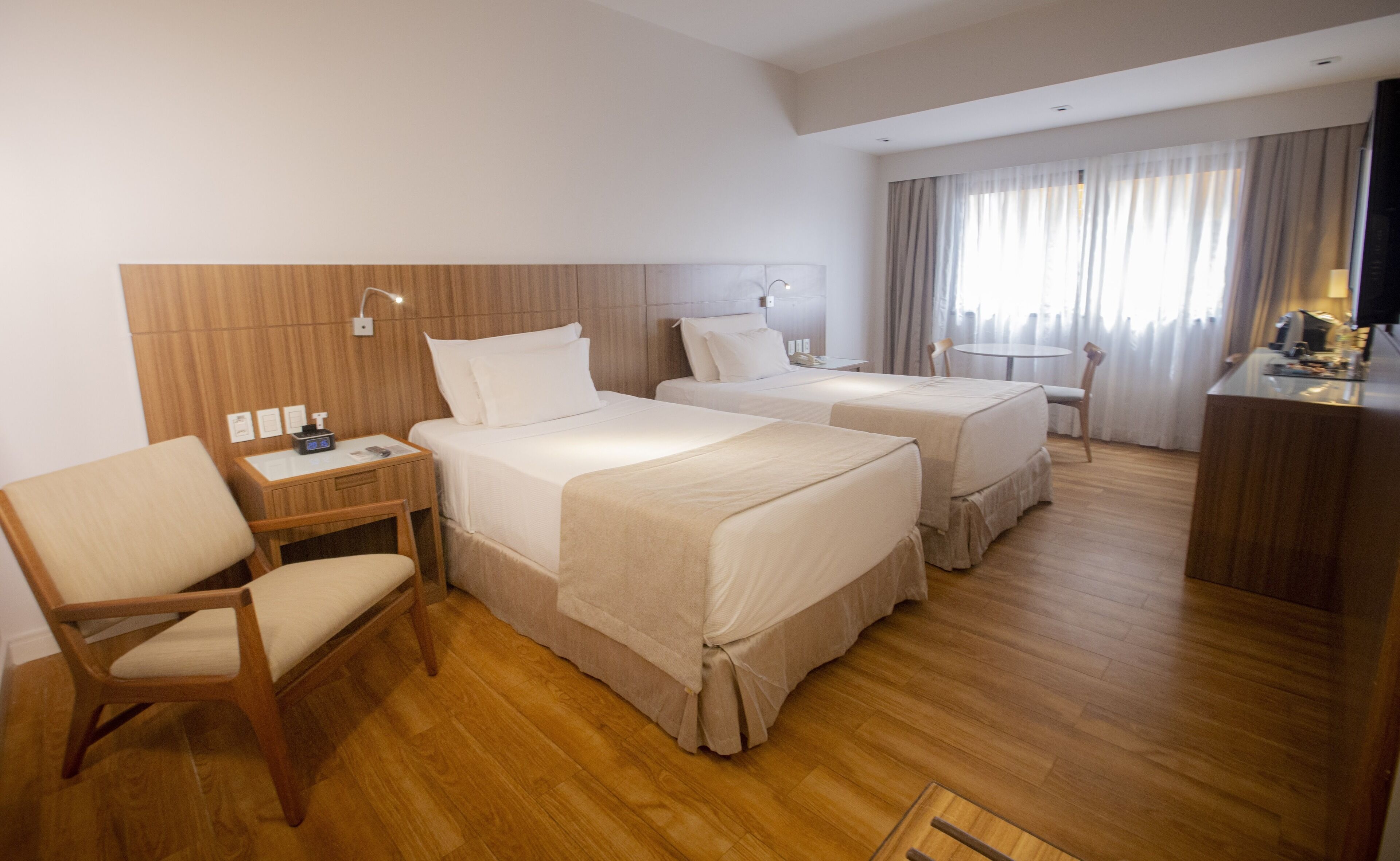 Minibar, in-room safe, individually decorated, individually furnished