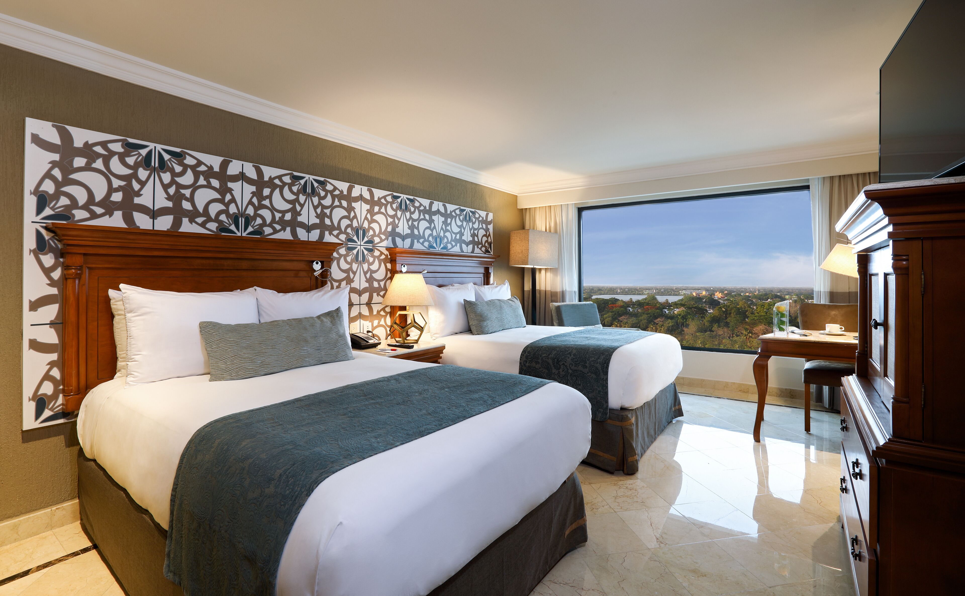 Premium bedding, minibar, in-room safe, desk