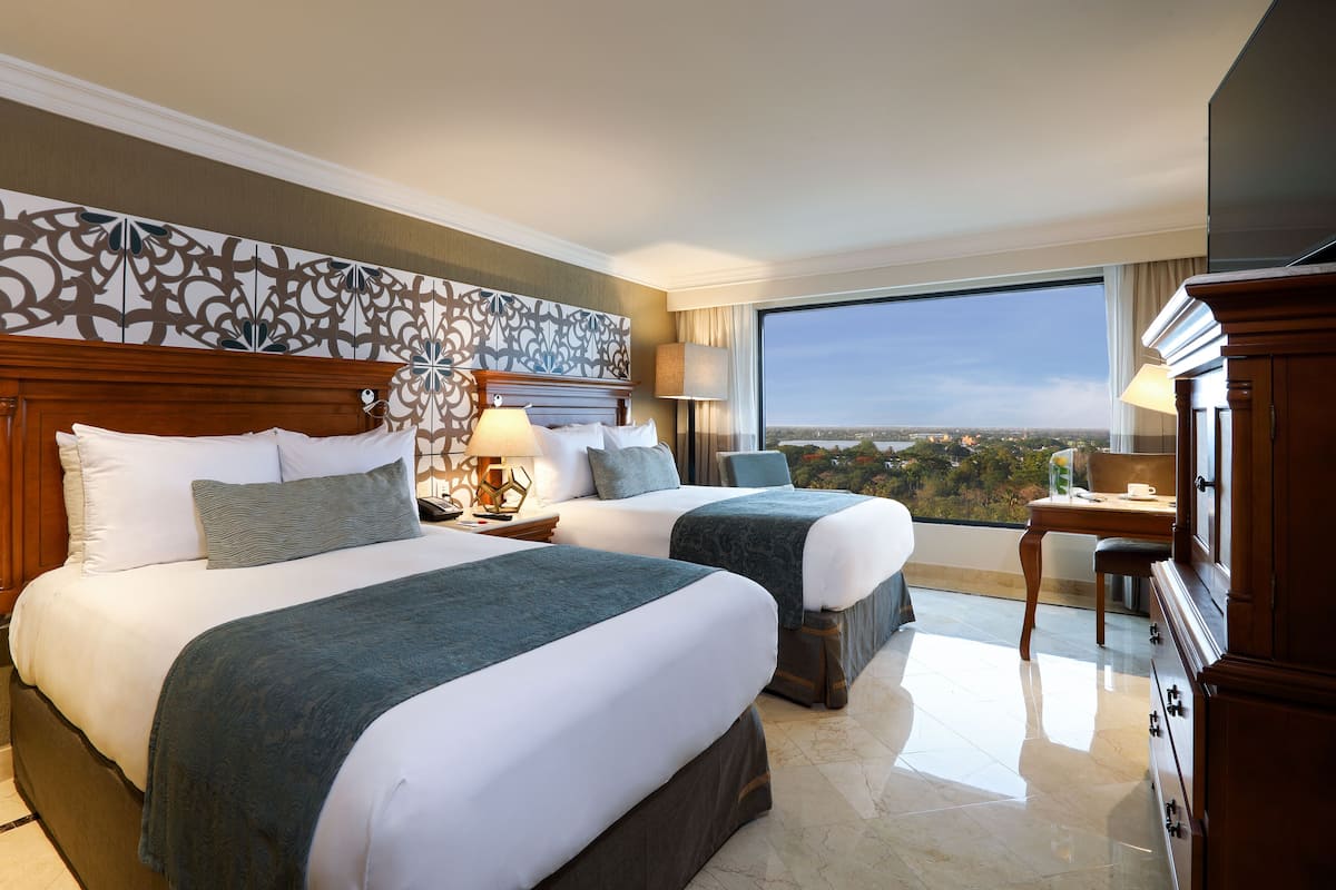 Ropa de cama de alta calidad y minibar