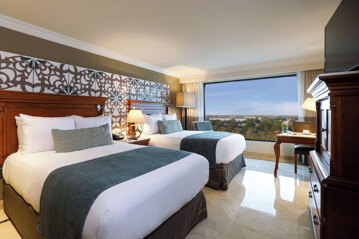 Ropa de cama de alta calidad y minibar