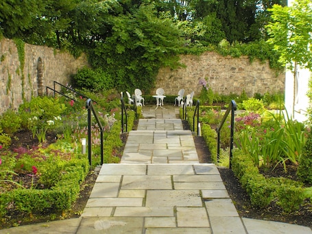 Jardín. The Ardilaun Hotel