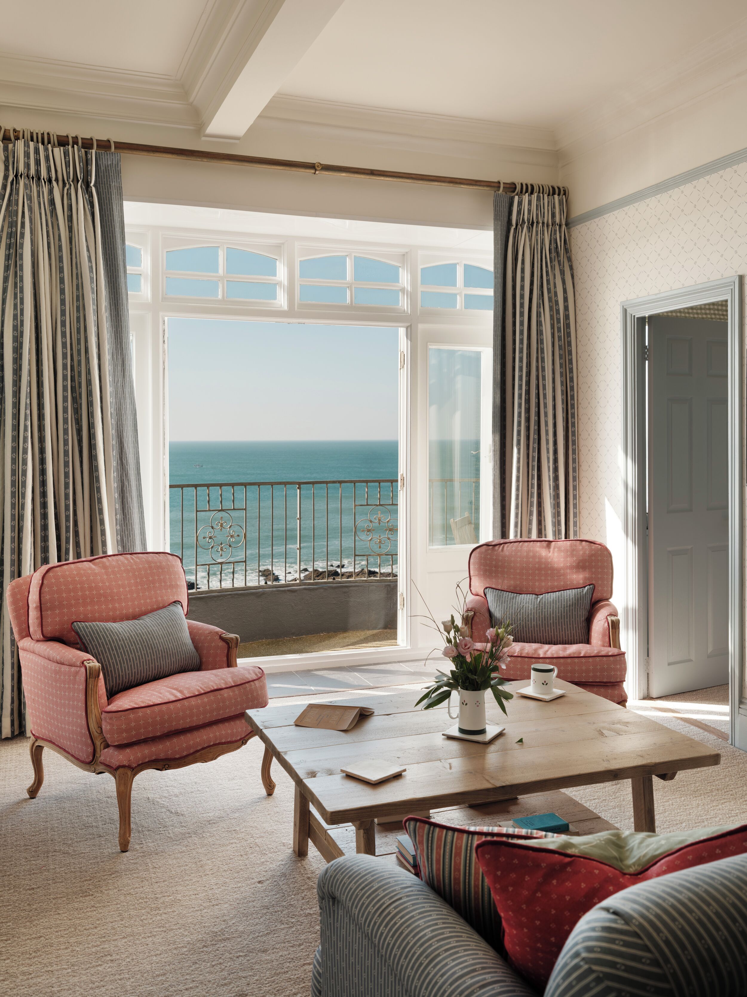 Family Suite, Sea View | Living area | Flat-screen TV