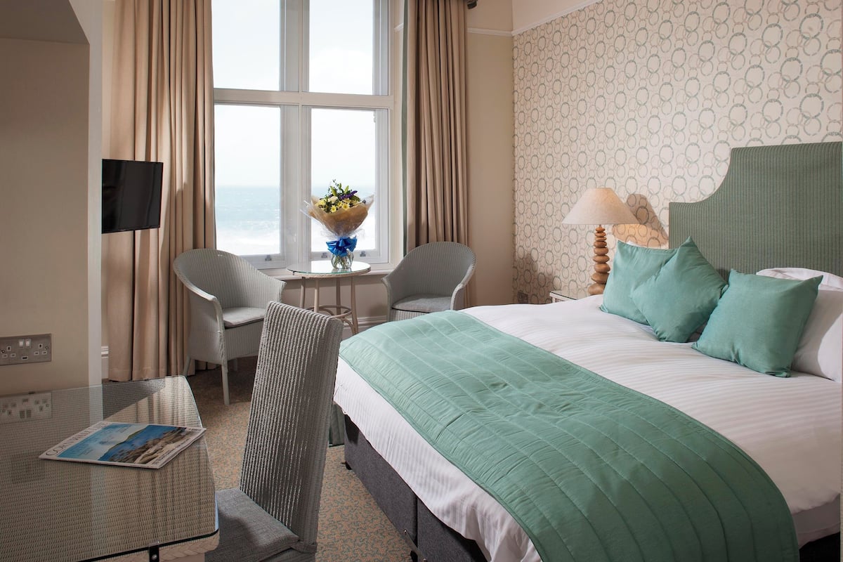 Ocean view double room | Ropa de cama de alta calidad, caja fuerte, wifi