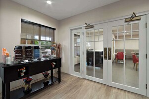 Desayuno bufé gratuito