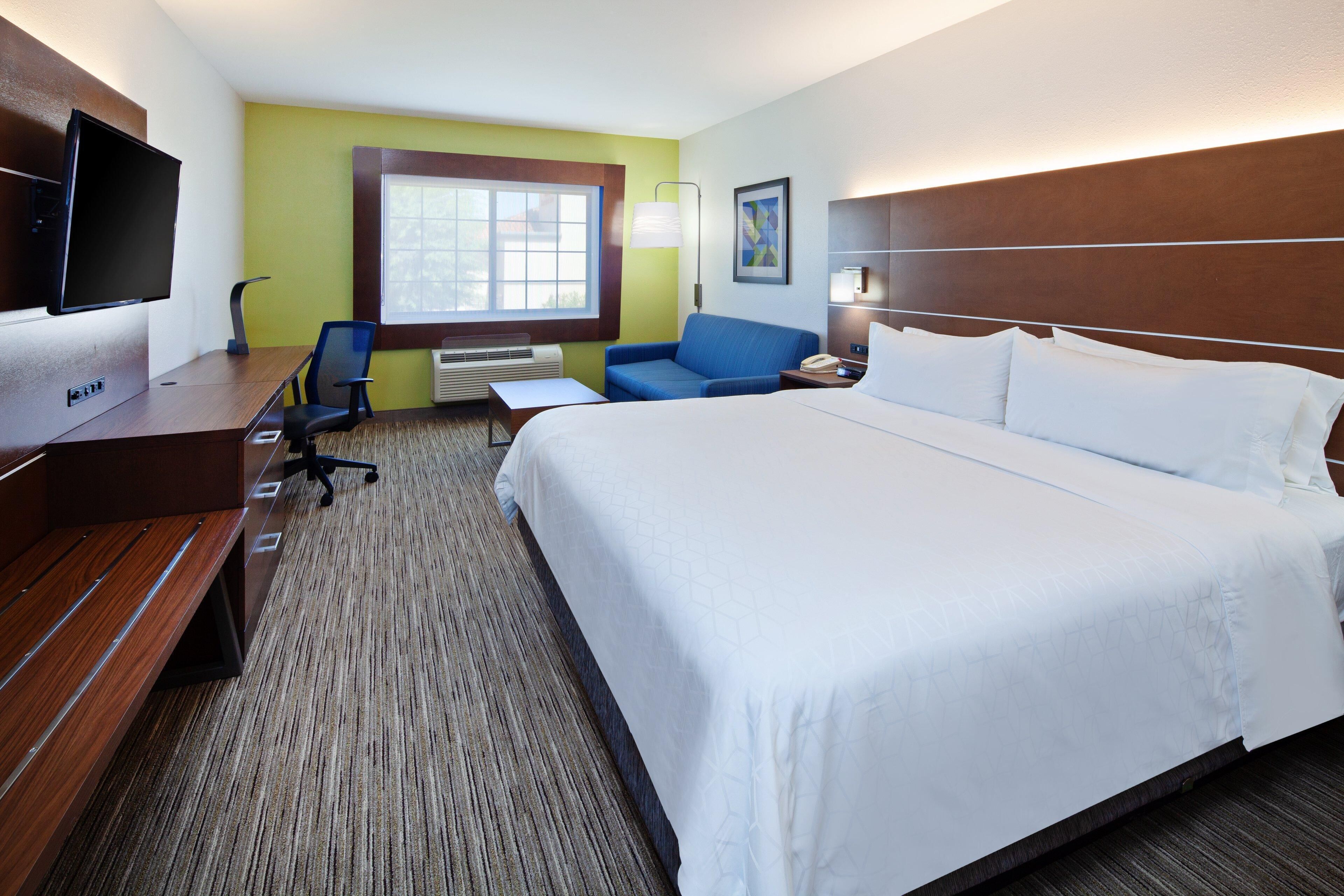 In-room safe, desk, laptop workspace, iron/ironing board