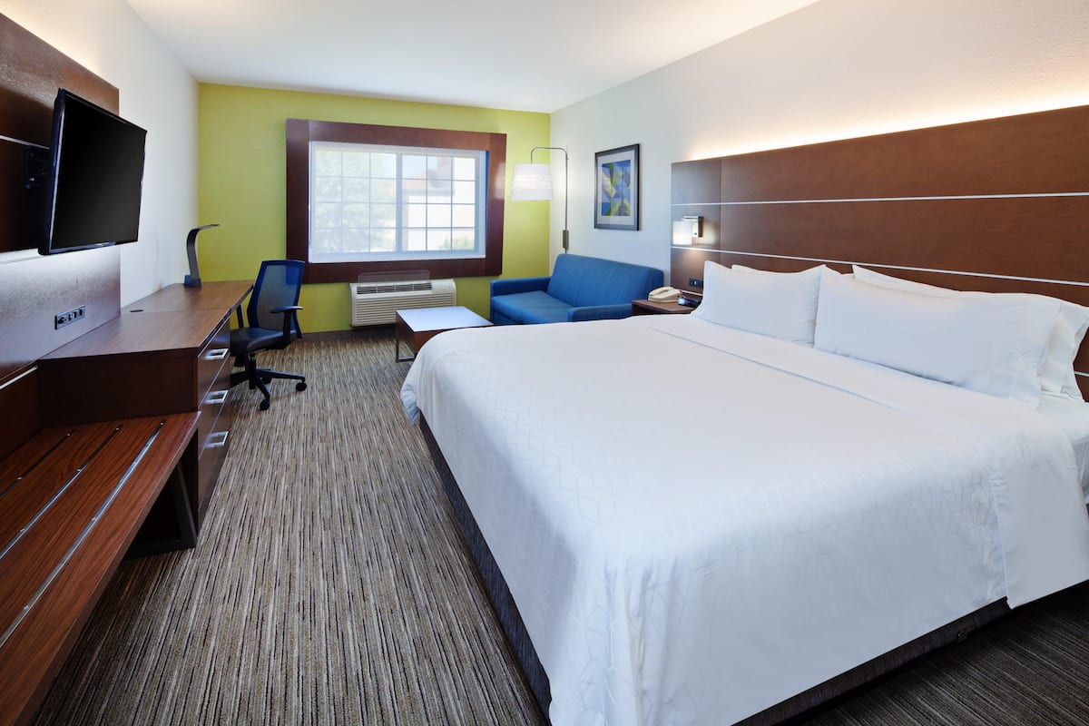 In-room safe, desk, laptop workspace, iron/ironing board
