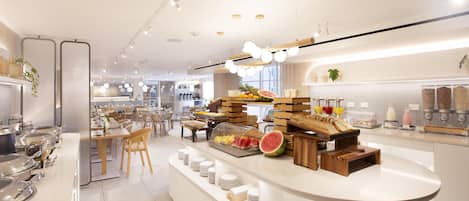 Buffet déjeuner gratuit tous les jours