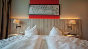 Standardzimmer, 1 Doppelbett | Allergikerbettwaren, Zimmersafe, individuell eingerichtet, Schreibtisch
