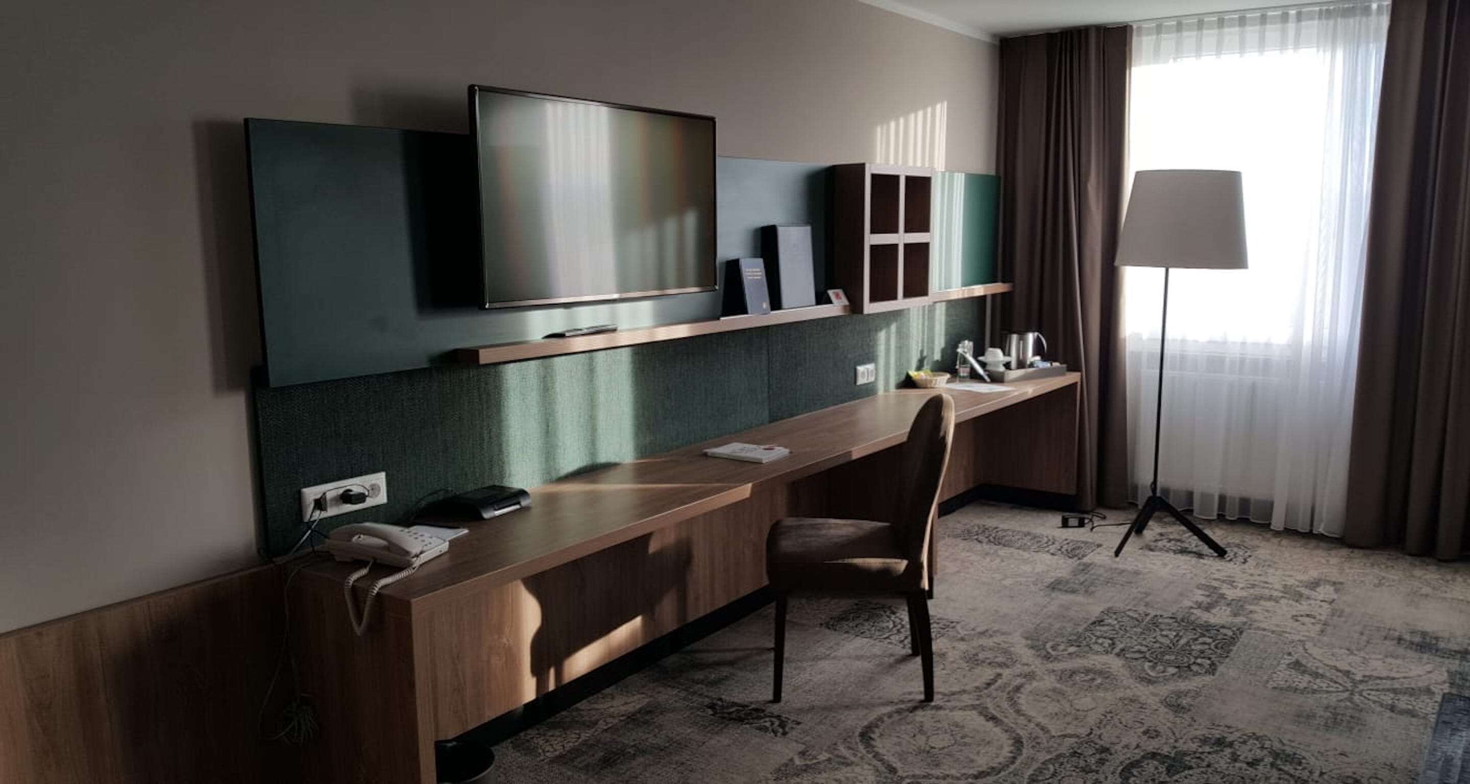 suite, 1 double bed, bathtub (separate living room) | room amenity