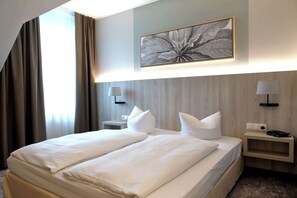 Superior Room, 1 Double Bed | Hypo-allergenic bedding, in-room safe, individually furnished, desk - Best Western Hotel Erfurt-Apfelstaedt (Nesse-Apfelstädt)