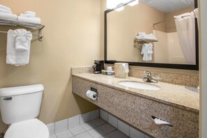 Hair dryer, towels, soap, shampoo - Quality Inn & Suites East Troy I-43 (East Troy)