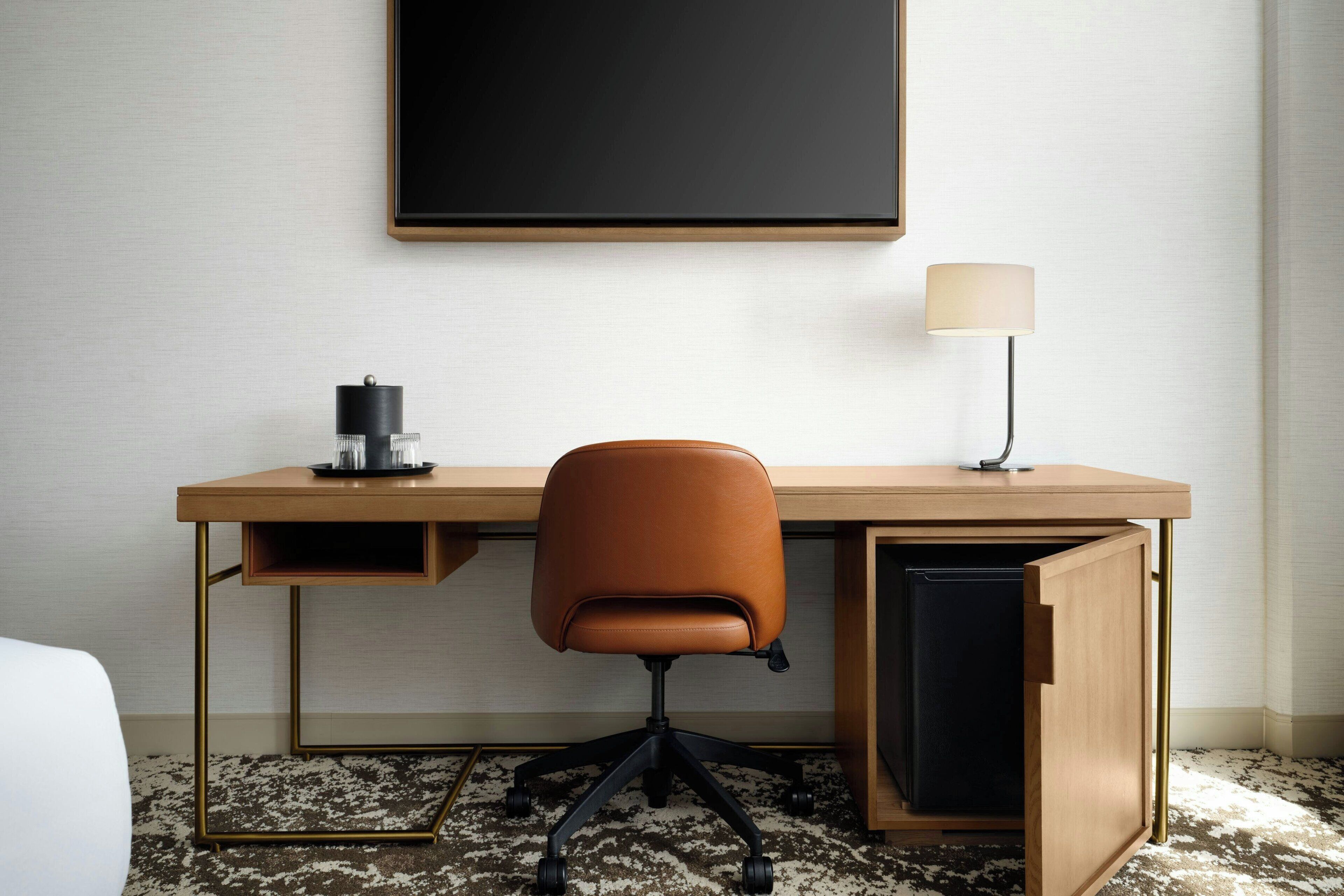 1 bedroom, premium bedding, down duvets, desk