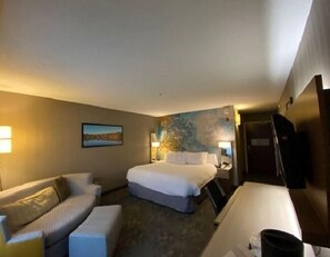 1 bedroom, premium bedding, down duvets, desk