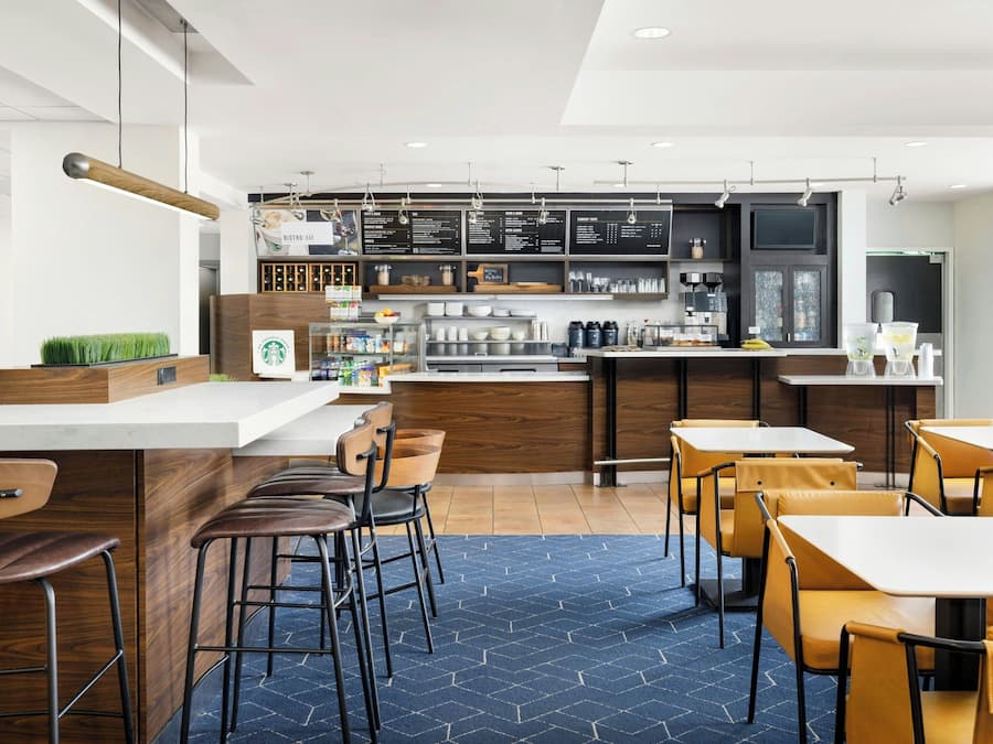 Se sirven desayunos y cenas