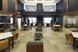 Lobby - Courtyard by Marriott Monterrey Airport (Apodaca)