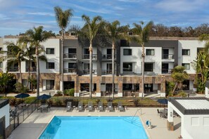 Outdoor pool - Courtyard by Marriott San Diego Carlsbad (Carlsbad)