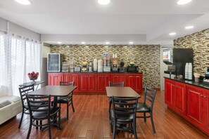 Free daily continental breakfast - Days Inn by Wyndham Charlottesville/University Area (Charlottesville)